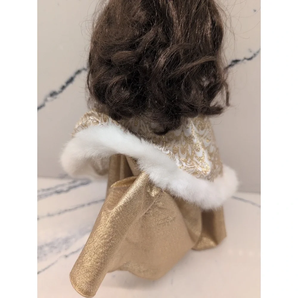Barbie WINTER EVENING Special Edition BRUNETTE Teresa Doll 1998 No Shoes